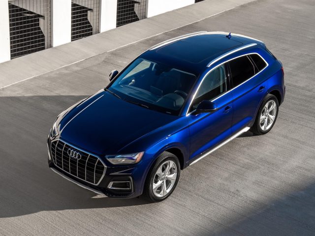 Синий 2021 audi q5 45 TFSI quattro автомобили