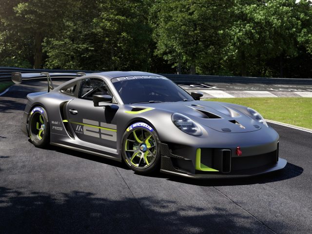 Porsche 911 gt2 rs clubsport 25 2022 2 автомобиля