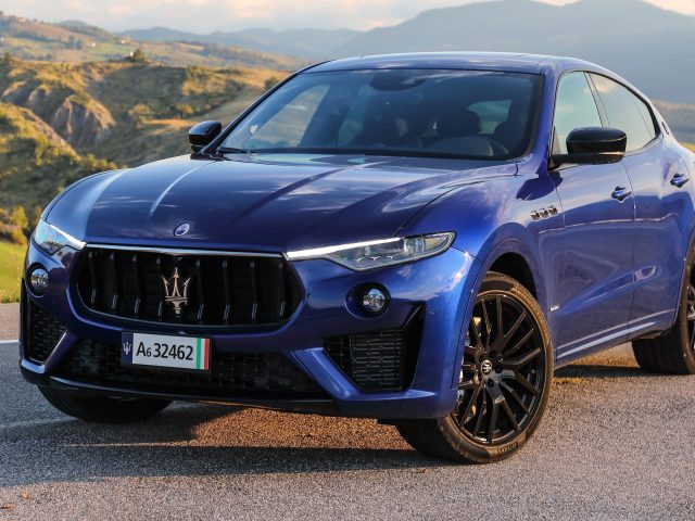 Maserati levante s q4 gransport 2020 2 автомобиля