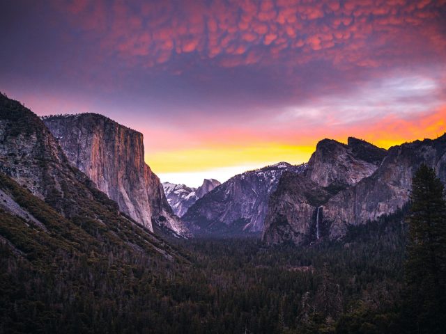 Закат в национальном парке Йосемити