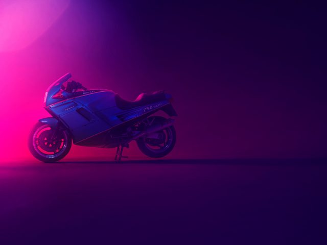 Ducati 750 paso