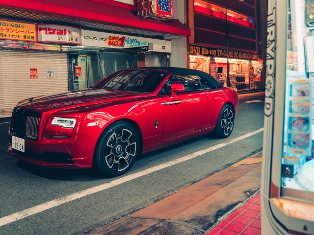 Rolls-royce dawn black badge 2021 автомобили