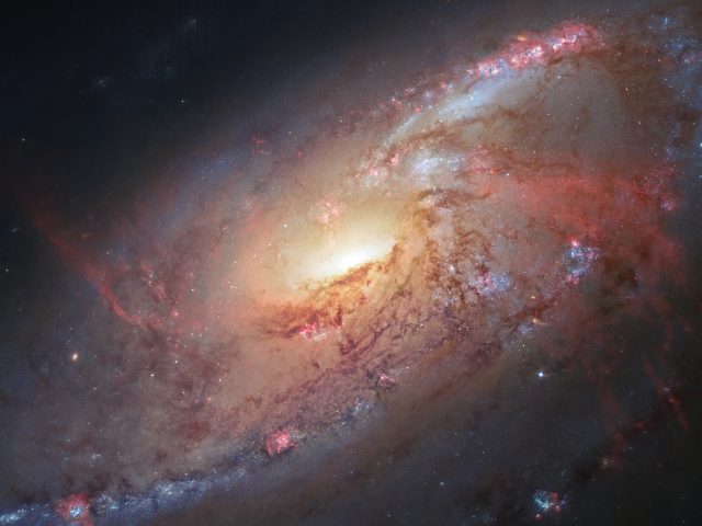 Мессье 106 спиральная Галактика
