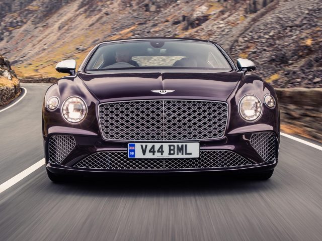 Bentley continental gt mulliner 2 автомобиля