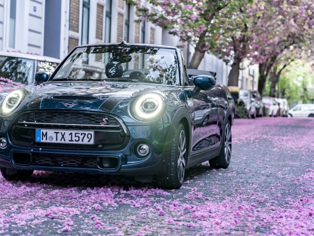 Mini cooper s cabrio тротуар 2020