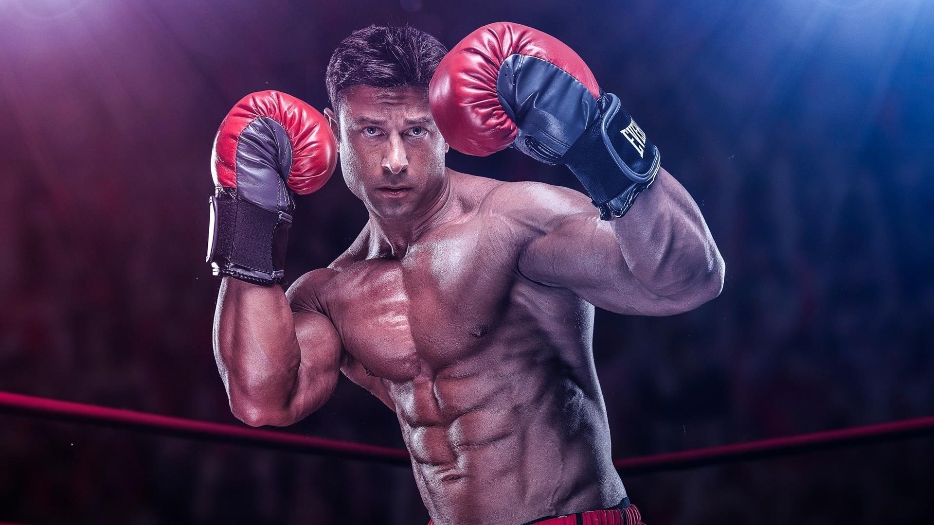 Мускулистый мужчина в боксерских перчатках бокс обои скачать