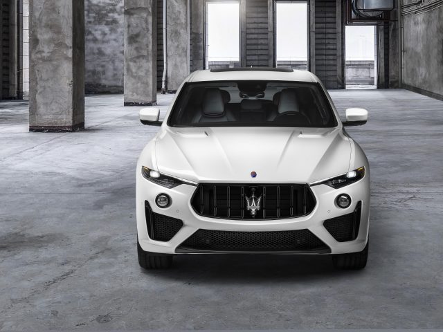 Автомобили maserati levante trofeo 2020