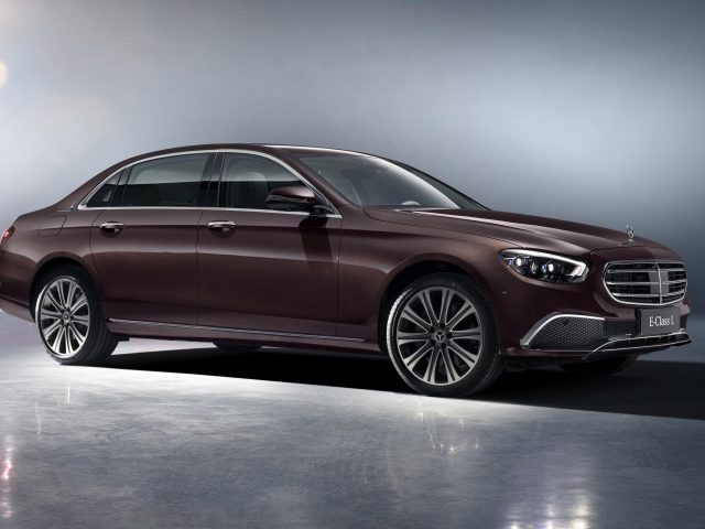 Коричневые автомобили mercedes-benz e 350 l exclusive line 2020